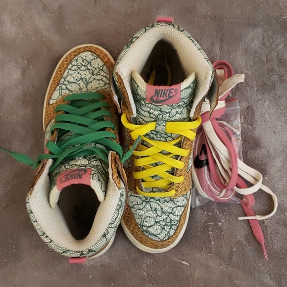 Nike Dunk Hi - Picture 2 of 4